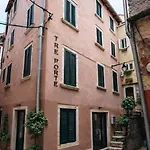 Tre Porte & Bar Hotel 4*